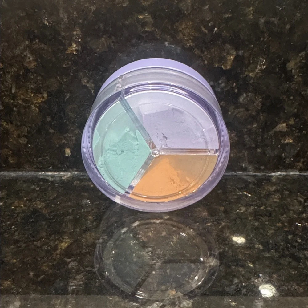 JOAH Glow Perfecting‎ Powder 3-In-1 Color Correcting Blend - Light